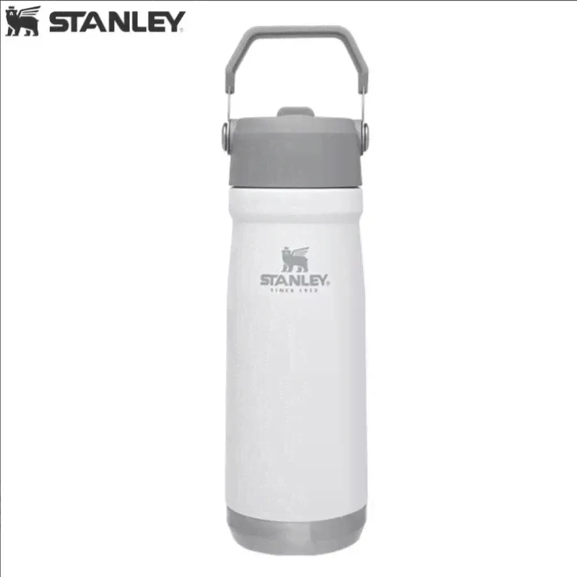Термобутылка с трубкой Stanley Flip Straw 0,65L (белая) 10-09992-071-0