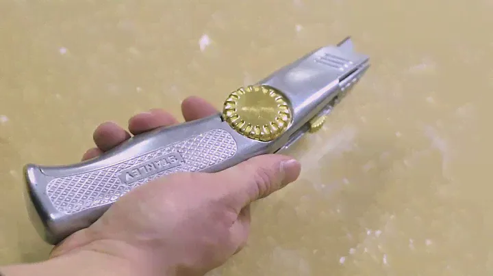 The STANLEY FATMAX Pro Retractable Blade Knife