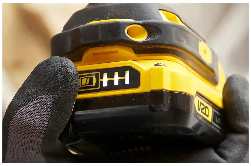 Аккумуляторный ударный шуруповерт STANLEY SFMCF820D2K-2
